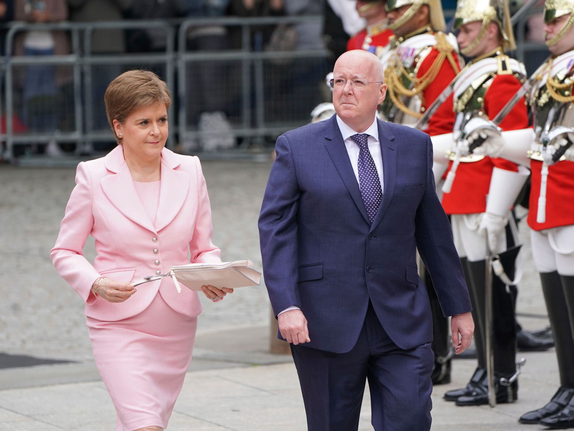 Suami Nicola Sturgeon ditahan dalam penyelidikan keuangan partai: media Inggris |  Berita