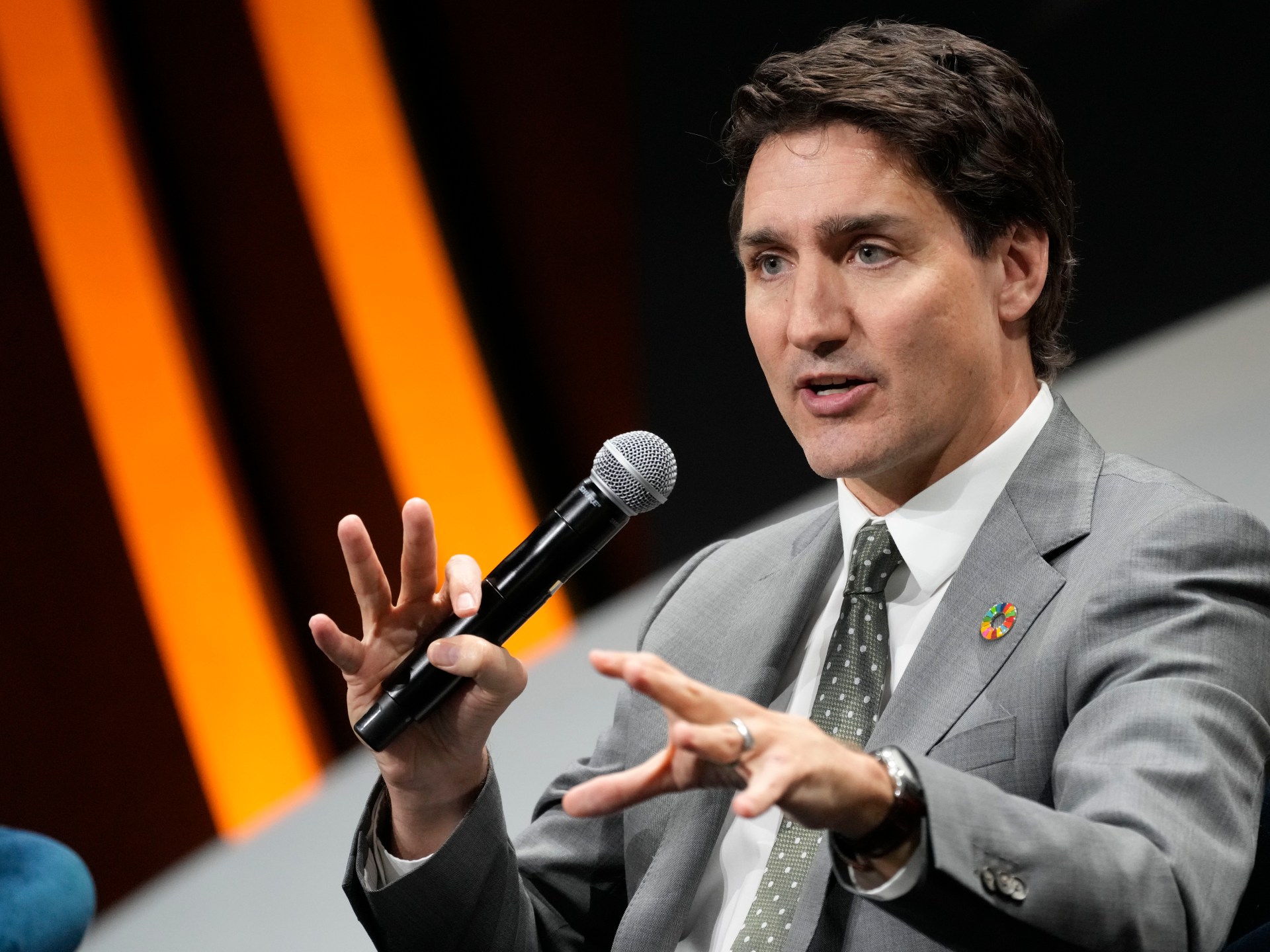 Канадский премьер выступает против «тирании» в России и Китае |  Новости международной торговли