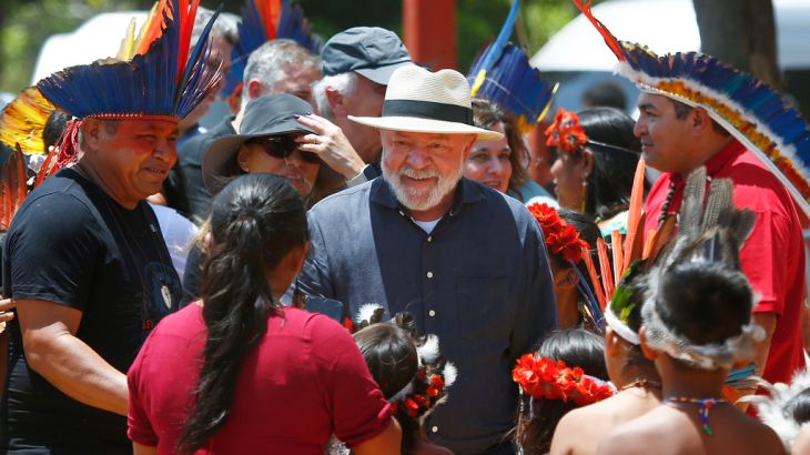 Lula with Indigenous leaders