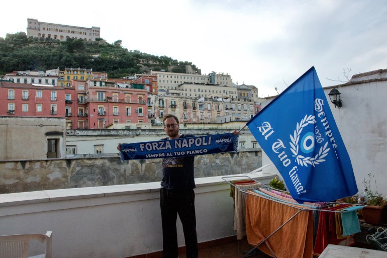Demam tinggi saat Napoli di ambang gelar Serie A pertama sejak 1990 |  Berita Sepak Bola