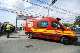 An ambulance leaves a daycare in Santa Catarina