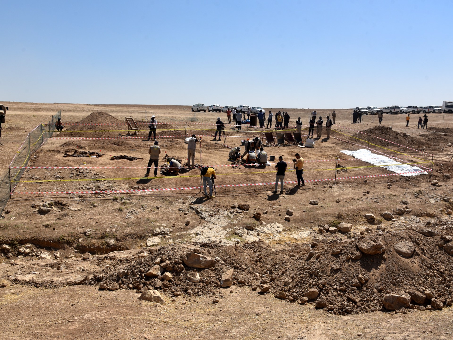 Irak menggali sisa-sisa 605 korban ISIL dari kuburan massal |  Berita ISIL/ISIS
