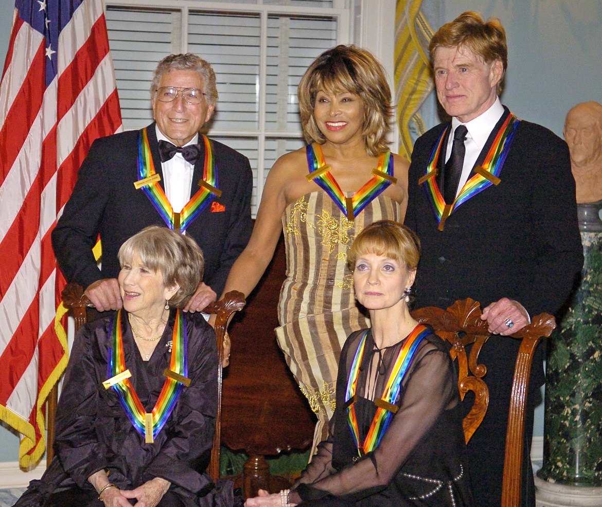Kennedy Center 2005 Honorees (seated L-R) actress Julie Harris and Ballerina Suzanne Farrell join (standing L-R) singer Tony Bennett, singer Tina Turner and actor Robert Redford for a photo after a gala dinner at the State Department in Washington December 3, 2005.