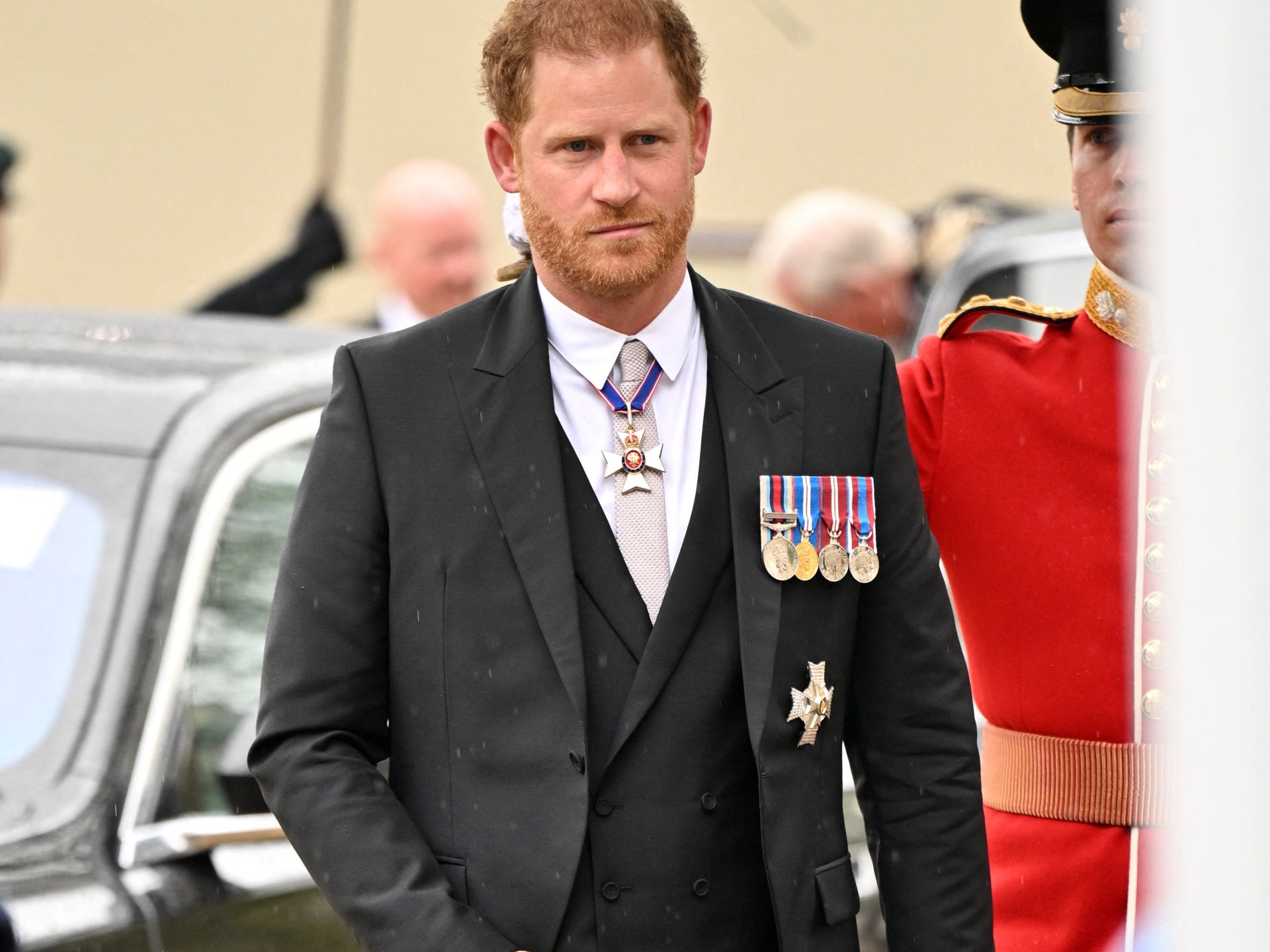 Penerbit tabloid Inggris meminta maaf dalam persidangan Pangeran Harry |  Berita Media