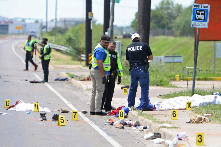 Setidaknya 8 tewas setelah mobil menabrak kerumunan di kota perbatasan Texas |  Berita