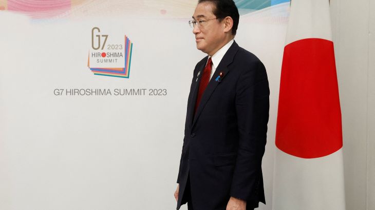 Fumio Kishida, Japan's prime minister, awaits U.S. President Joe Biden prior to a bilateral meeting ahead of the Group of Seven (G-7) leaders