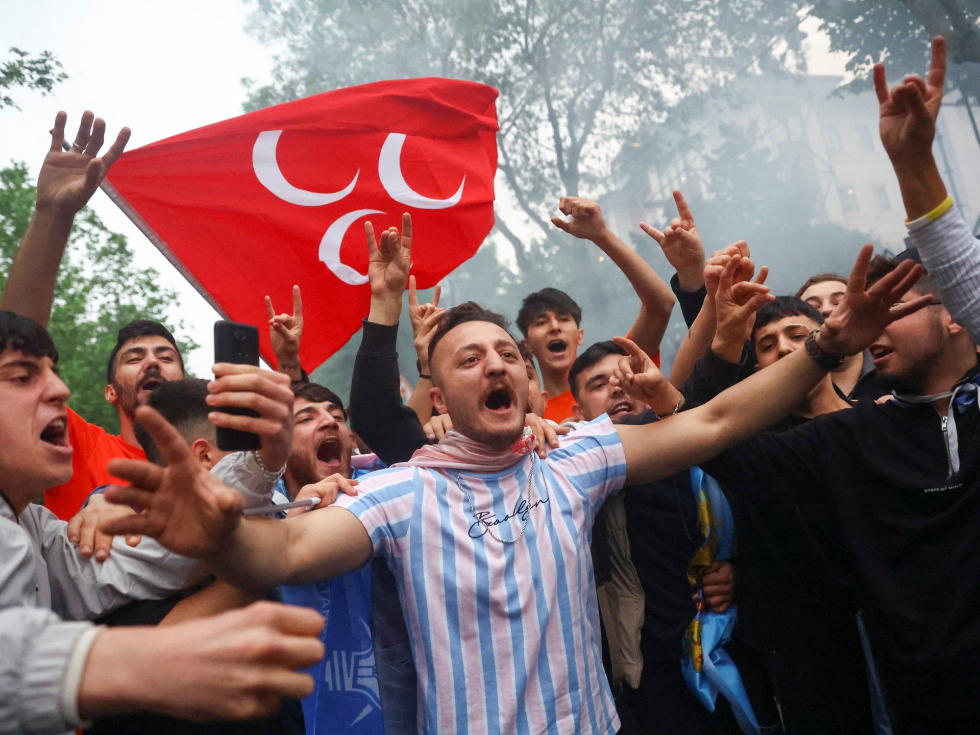 Crowds Cheer as Erdogan Proclaims Win