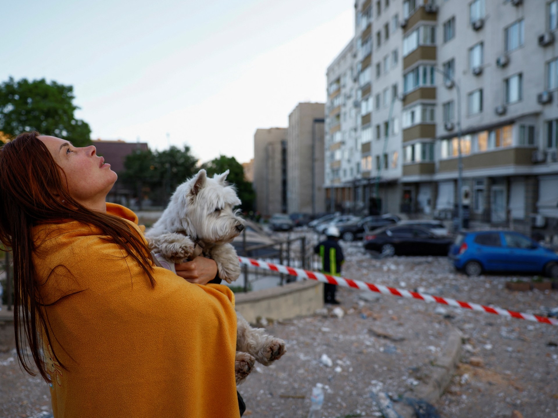 Ukrainians can’t sleep as Russia hits Kyiv, but morale stays high | Russia-Ukraine war News