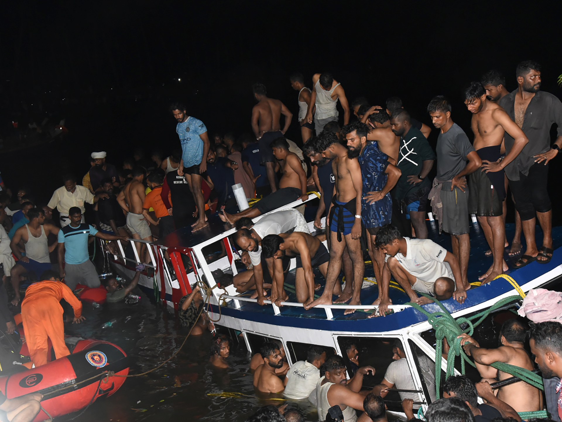Sedikitnya 22 orang tewas saat kapal wisata terbalik di negara bagian Kerala, India |  Berita