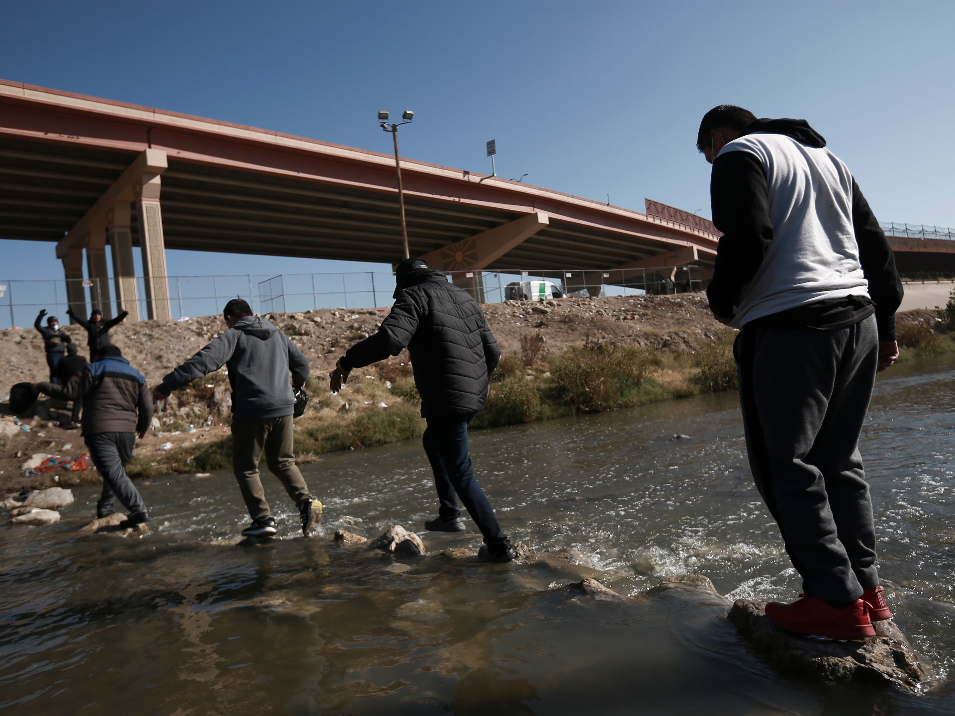 Timeline: Judul 42 Deportasi di Perbatasan AS-Meksiko |  Berita Migrasi