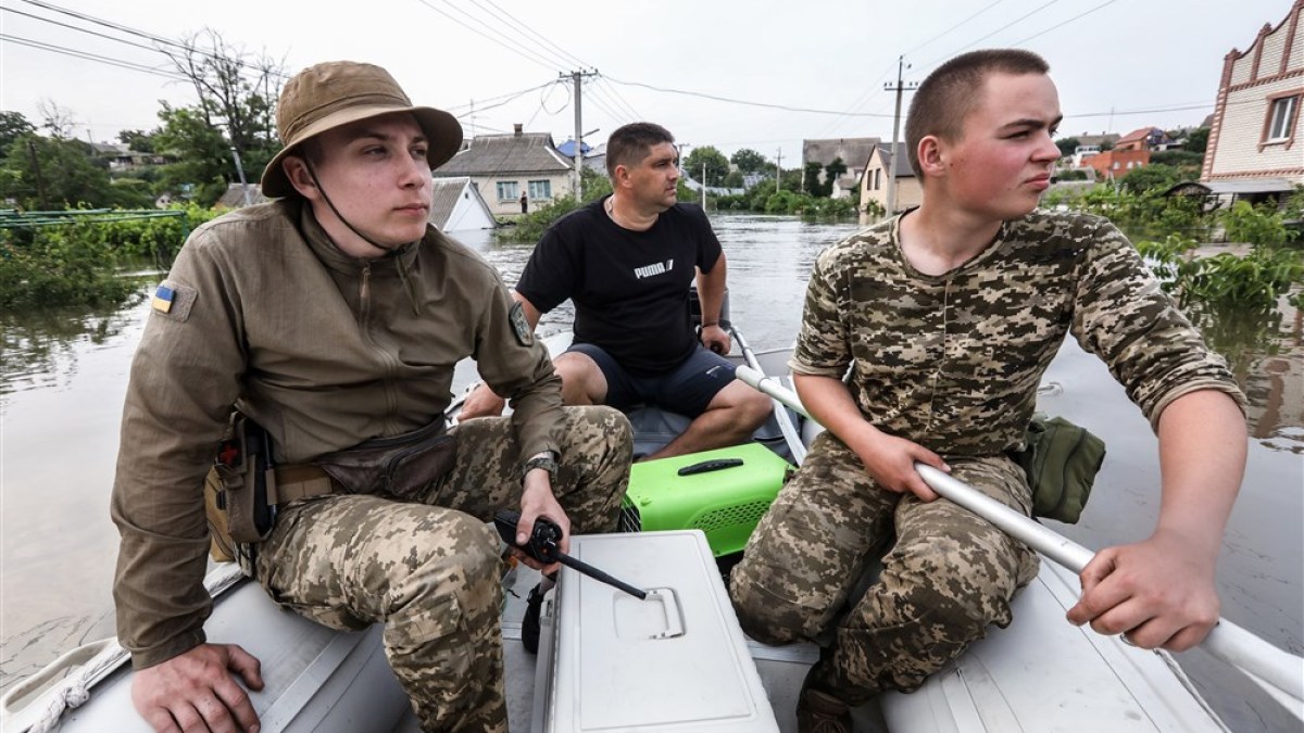 Ukraina menuduh Rusia menembaki penyelamat di tengah evakuasi bendungan |  Berita Konflik