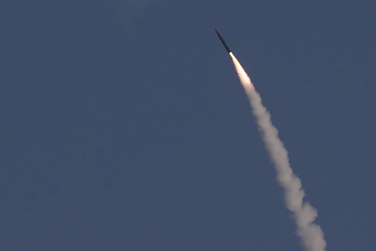An "Arrow 3" ballistic missile interceptor is seen during its test launch near Ashdod December 10, 2015. Israel test-launched its "Arrow 3" ballistic missile interceptor on Thursday, the Defence Ministry said in a statement, adding that it would provide updates on the result of the live trial. REUTERS/Amir Cohen