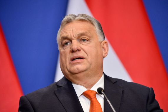 Macar lider Orban’ın Ukrayna’ya verdiği desteği geri çekmekle tehdit etmesi eski kavgayı yeniden alevlendirdi