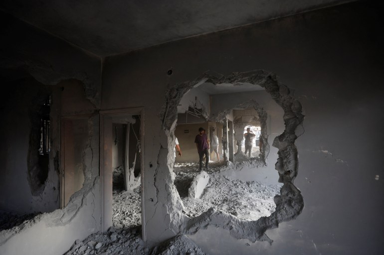 ‘Hukuman kolektif’: Israel menghancurkan rumah warga Palestina |  Berita konflik Israel-Palestina