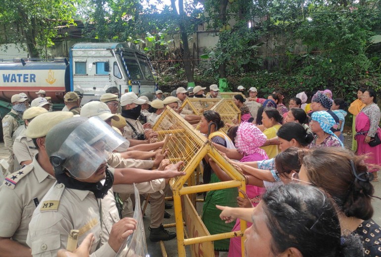 Konvoi Rahul Gandhi Dihentikan Polisi India di Manipur |  Berita