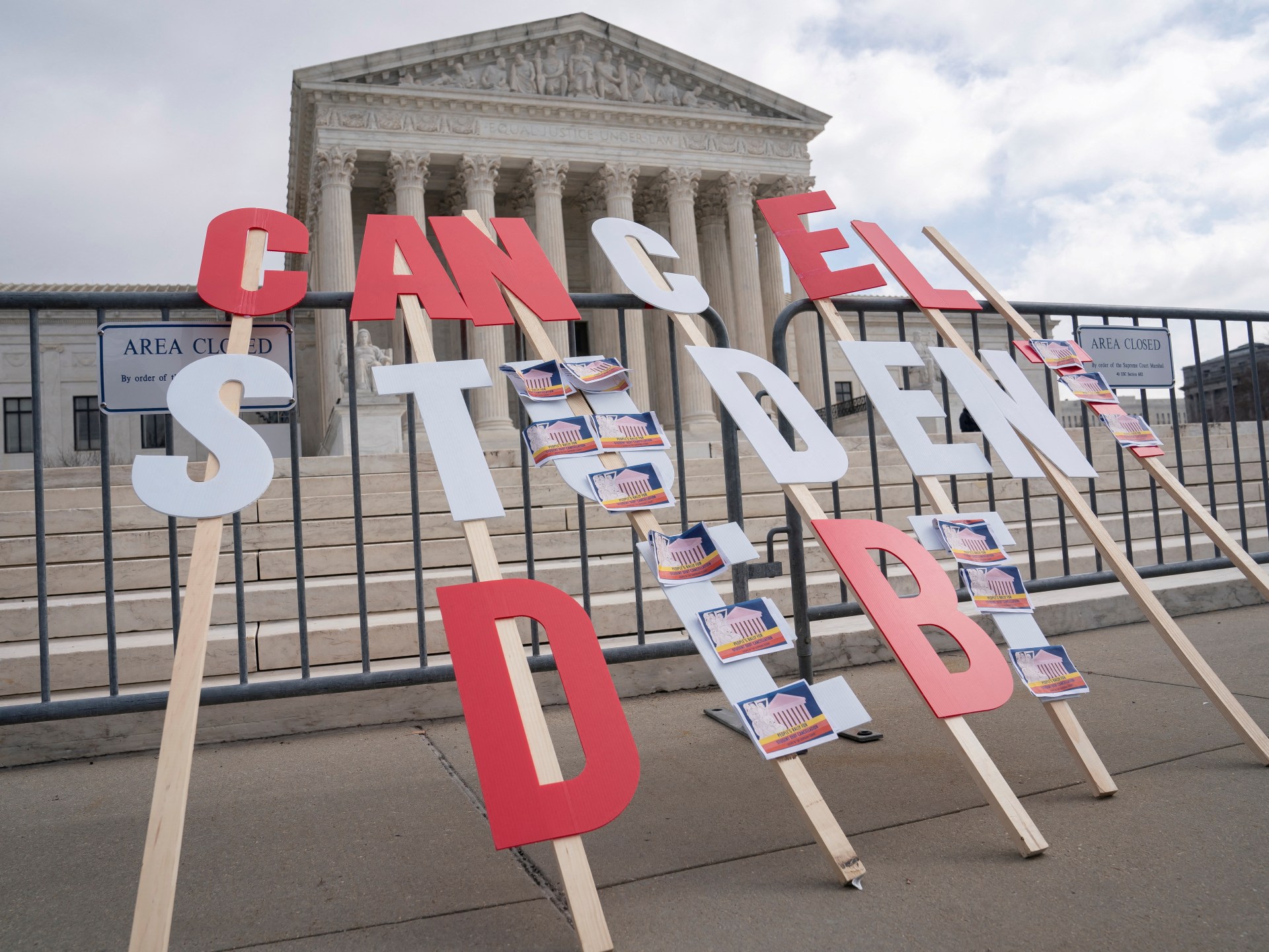 Biden Bersumpah untuk Melawan Setelah Mahkamah Agung AS Memblokir Keringanan Utang Mahasiswa |  Berita Joe Biden