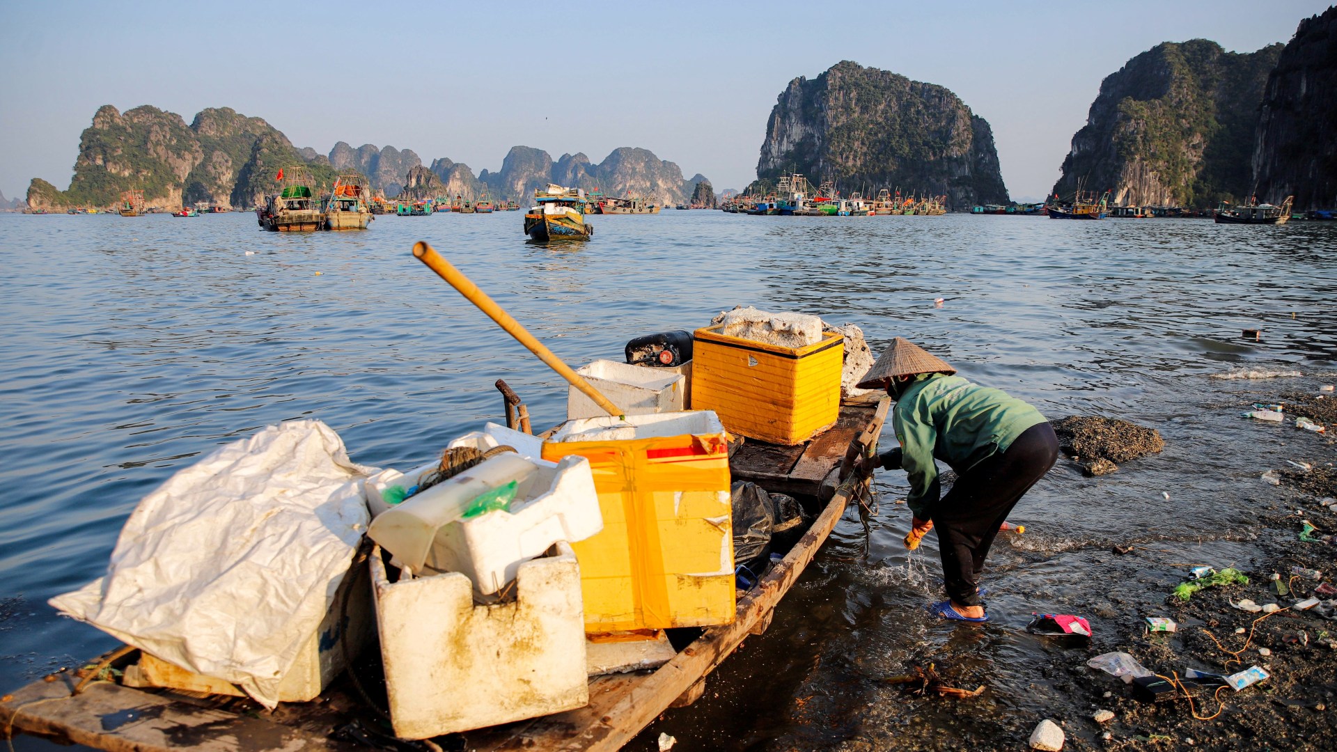 Vietnam battles plastic blight in idyllic Ha Long Bay | Environment News |  Al Jazeera