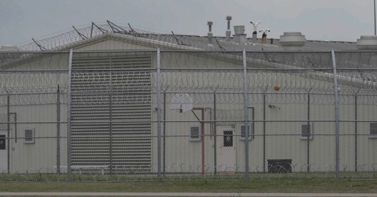 Di luar The Lane Murray Unit, sebuah penjara wanita di Gatesville, Texas, 