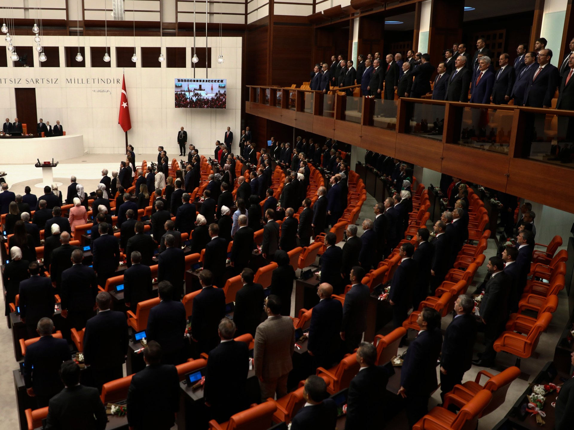 Siapa yang mencalonkan diri untuk memimpin parlemen Turki berikutnya?  |  Berita