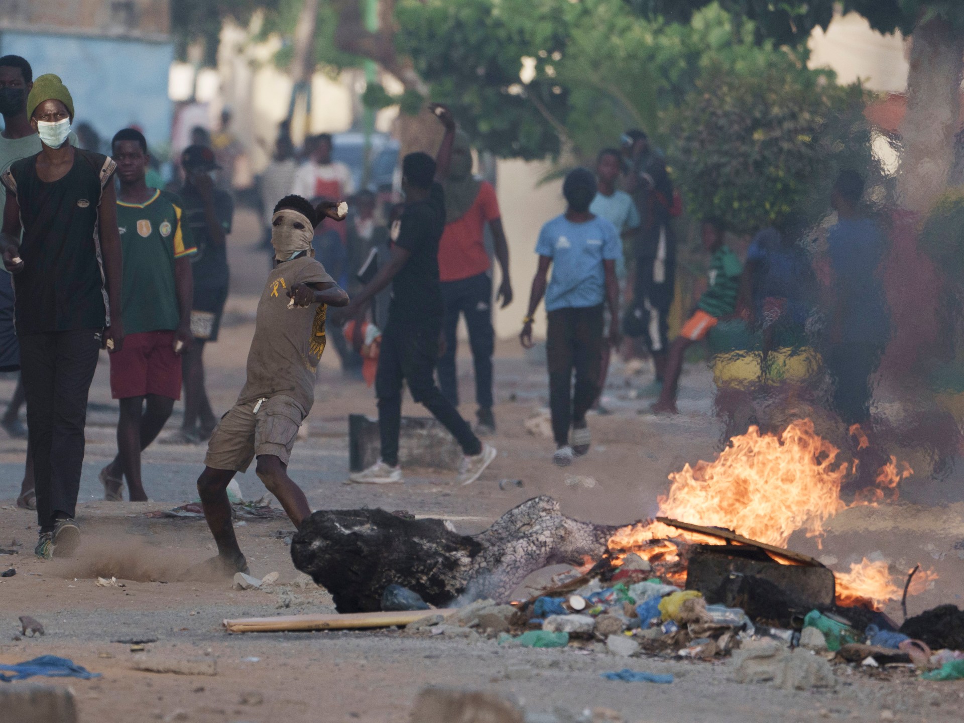 photos-death-toll-mounts-as-unrest-flares-in-senegal