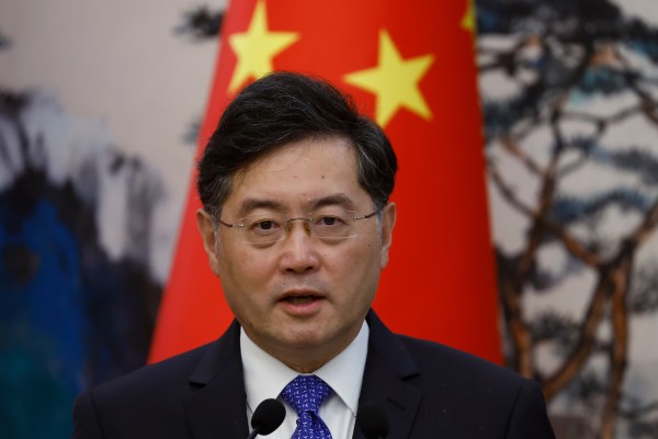 Китайският външен министър Цин Ган е отстранен от поста