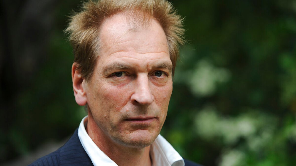 Remains discovered in US match missing British actor Julian Sands | Obituaries News