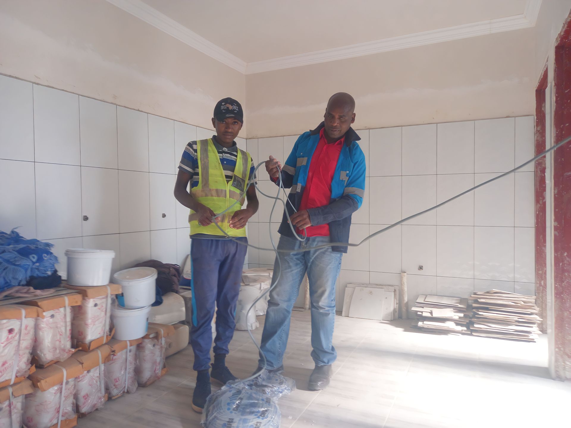 ‘Rumahku’: Tukang listrik Mozambik yang pindah ke Zimbabwe dua kali |  Migrasi