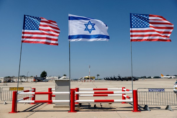 Настояването на Израел за отмяна на визите за САЩ предизвиква гнева на палестинските американци