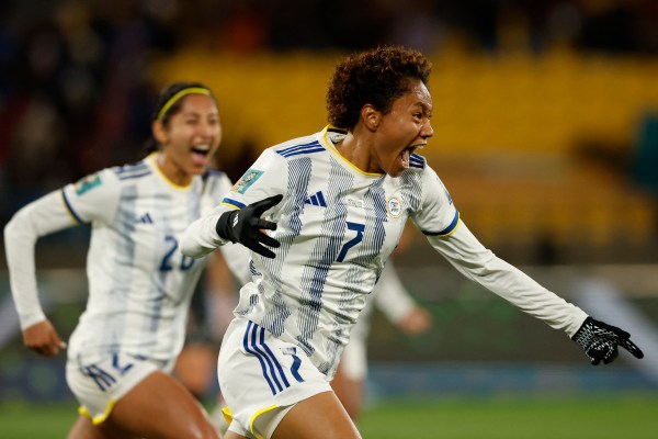 Филипините шокираха Нова Зеландия за първа победа на Световната купа за жени