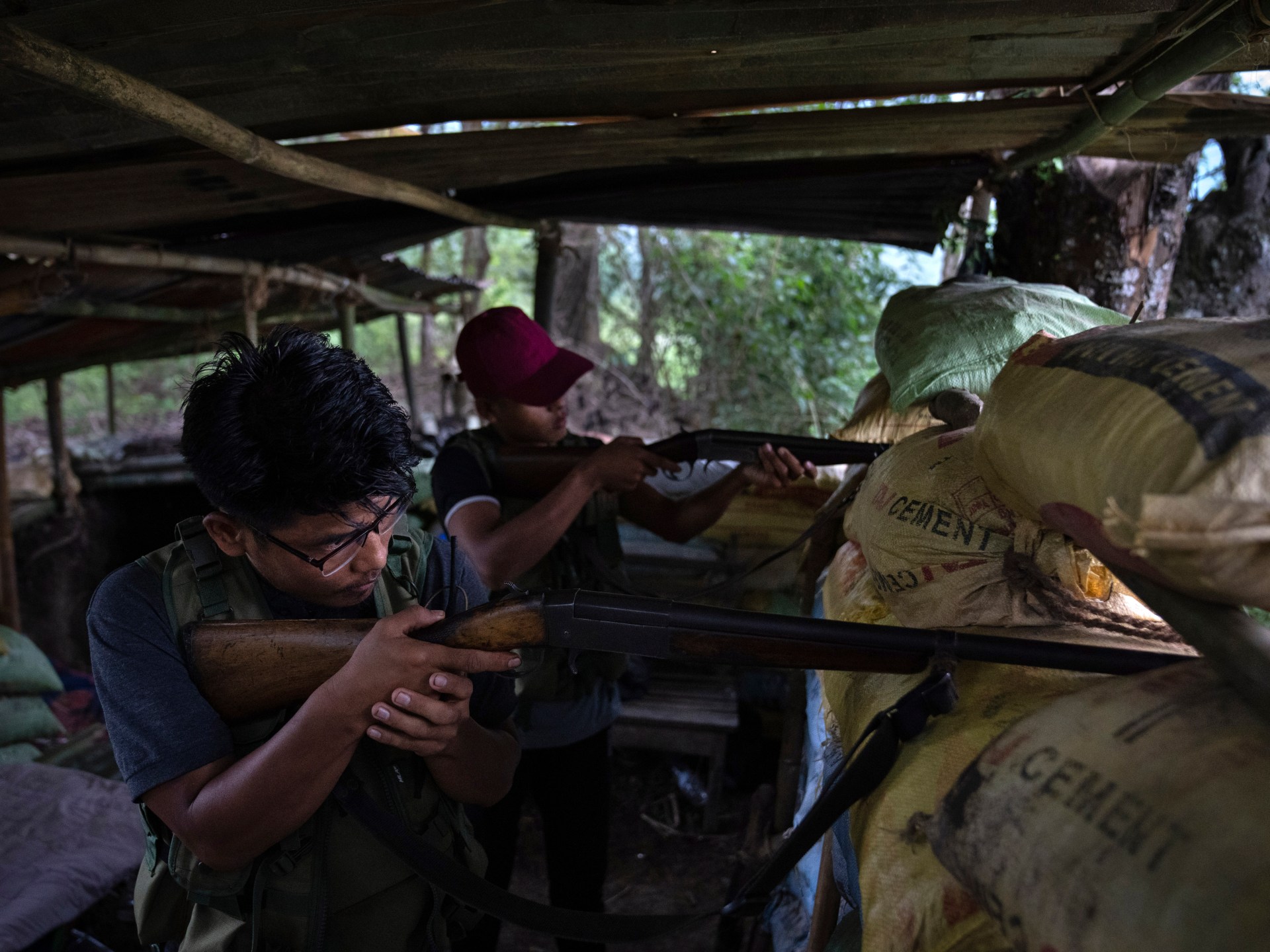Foto: Massa bersenjata mengamuk di negara bagian Manipur, India |  Berita Hukum Adat