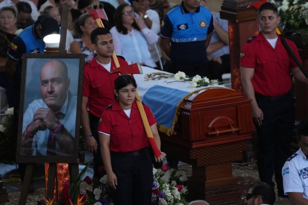 Еквадор обявява извънредно положение след смъртоносен изстрел на кмета