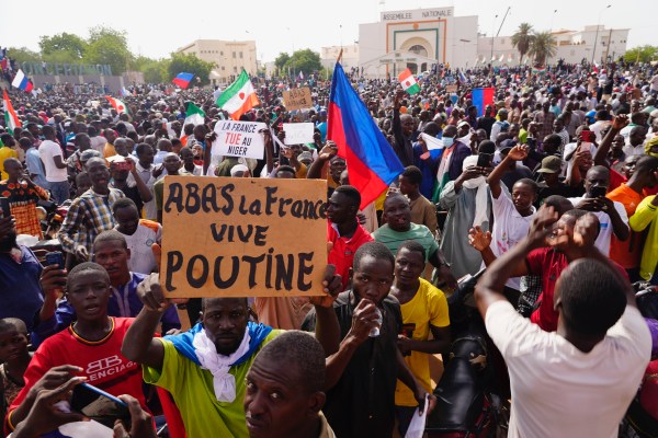 Грешките на Франция помогнаха за създаването на пояса за преврат в Африка