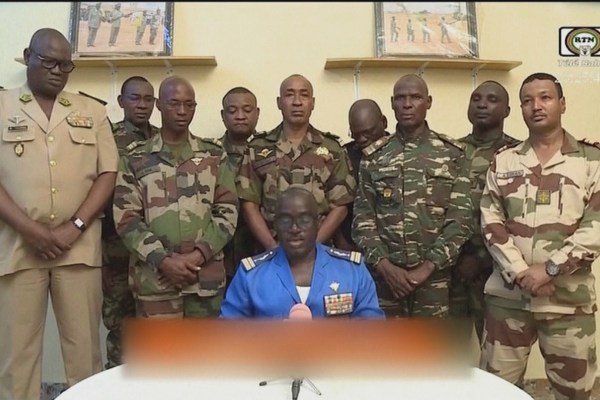 Как превратът в Нигер ще се отрази на борбата срещу въоръжените групировки в Сахел?