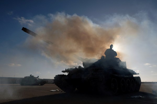 Либийската национална армия LNA на Халифа Хафтар нанесе въздушни удари