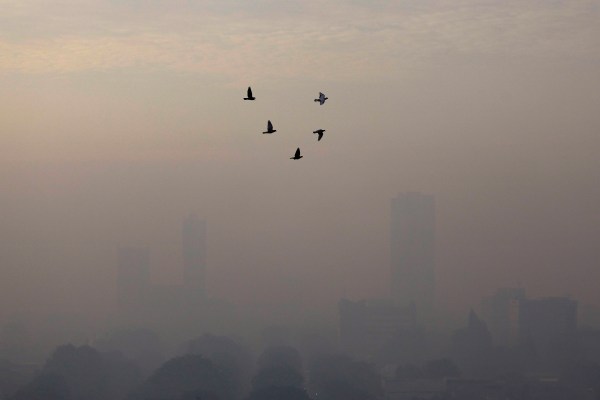 Президентът на Индонезия кашля, виновникът може да е замърсяването на въздуха