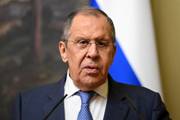 Руският външен министър Сергей Лавров каза че притежаването на ядрени