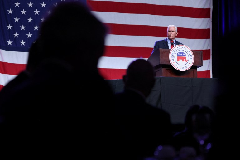 Mantan Wakil Presiden AS dan calon presiden dari Partai Republik Mike Pence berbicara pada Makan Malam Hari Lincoln Partai Republik di Iowa di Des Moines, Iowa, AS, 28 Juli 2023. 