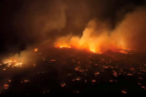 Какво е въздействието върху околната среда на пожарите на хавайския остров Мауи?