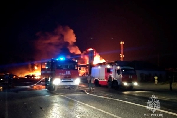 Пожар и експлозия на бензиностанция в южния руски регион Дагестан