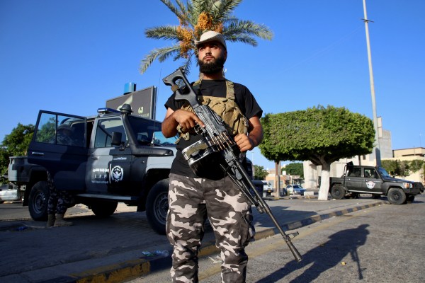 Защо избухнаха сблъсъци в либийския Триполи?