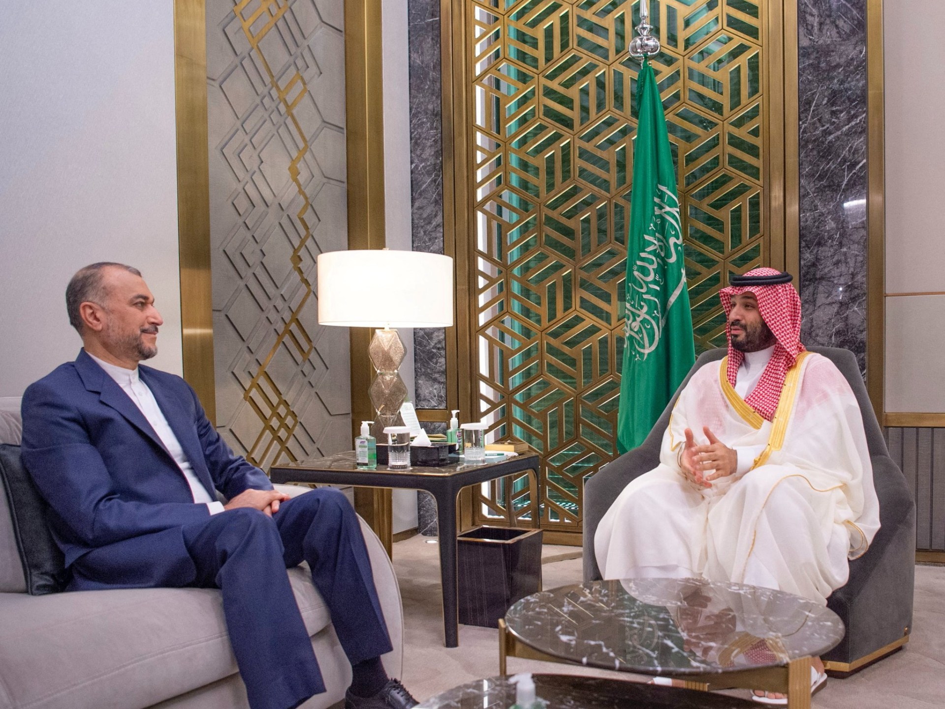 İran’ın üst düzey diplomatı Suudi gezisini uzattı, Veliaht Prens MBS ile görüştü