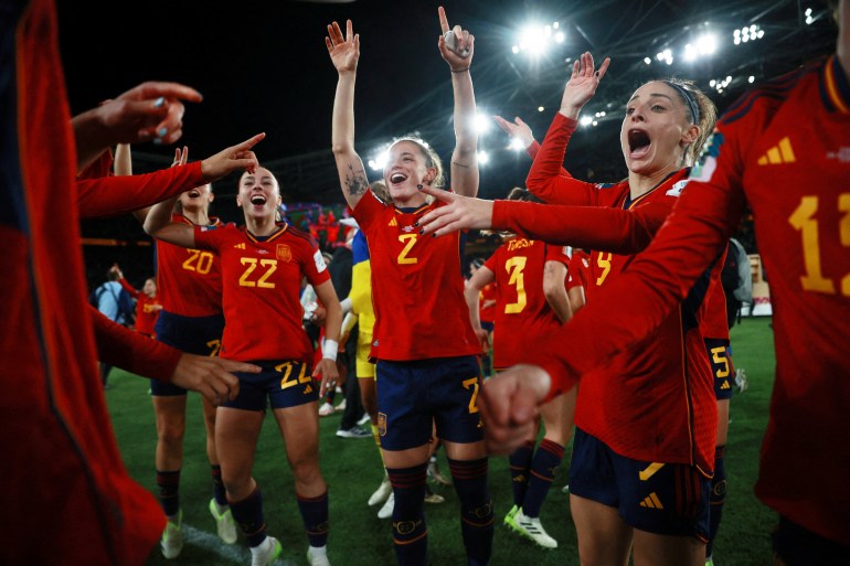 Spain's Ona Batlle and teammates celebrate after winning the world cup 