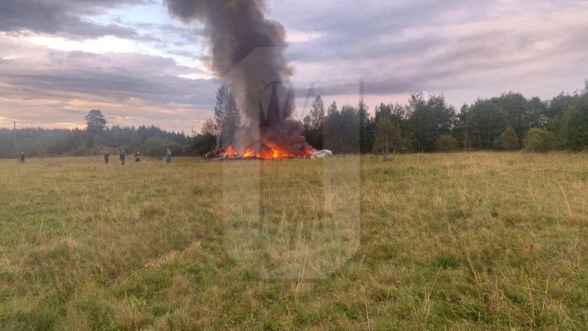 Wagner boss Yevgeny Prigozhin ‘on board’ jet that crashed in Russia | Russia-Ukraine war News