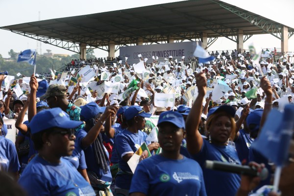 Общите избори в Габон са отворени, тест за подкрепа за Бонго