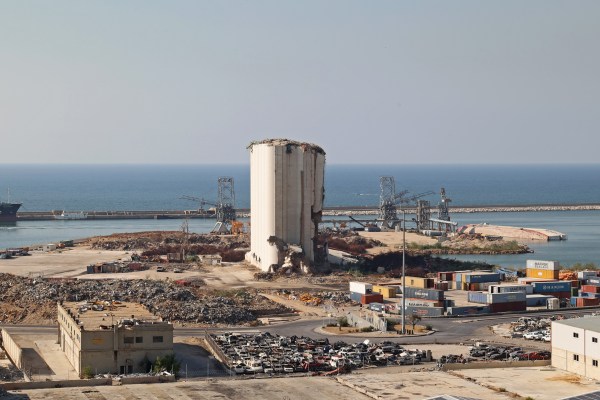 Ливан отбелязва три години от катастрофалния взрив на пристанището в Бейрут