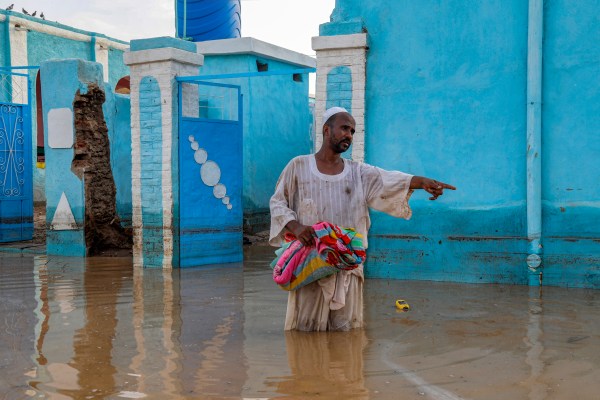 Стотици домове са повредени, тъй като проливни дъждове удариха северния Судан