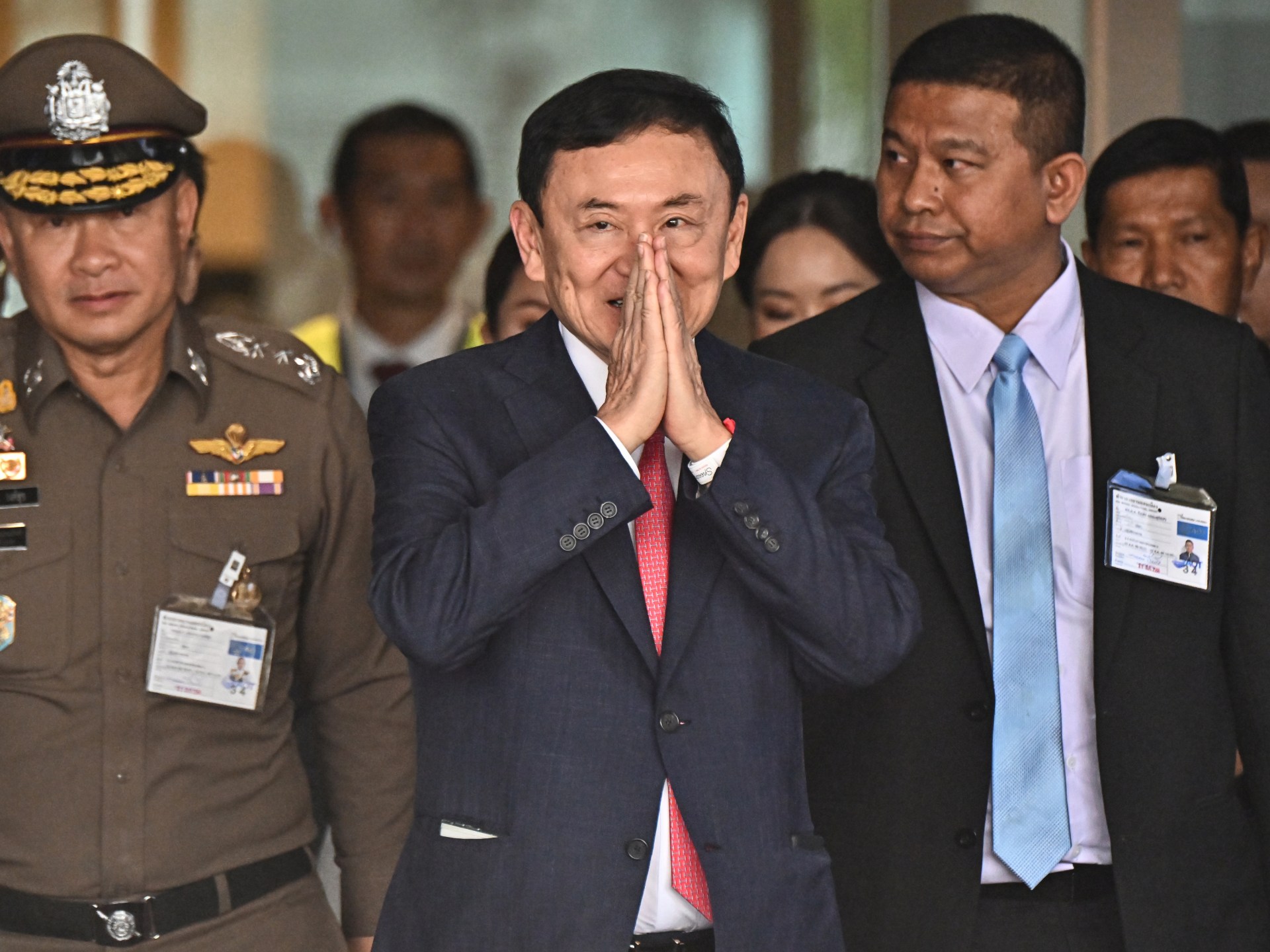 Photo of Thaksin Shinawatra bol zatknutý a obvinený po návrate z rokov v exile |  politické správy
