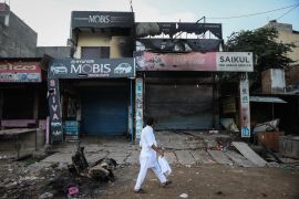 A Hindu mob burned a Muslim shop
