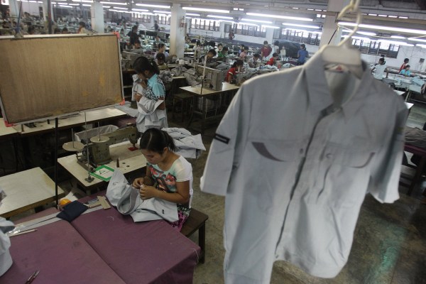 H&M разследва предполагаеми злоупотреби във фабрики в Мианмар, докато натискът се засилва