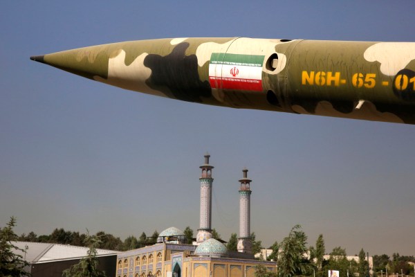 Иран твърди, че има технология за изграждане на свръхзвукови ракети на фона на напрежението в САЩ